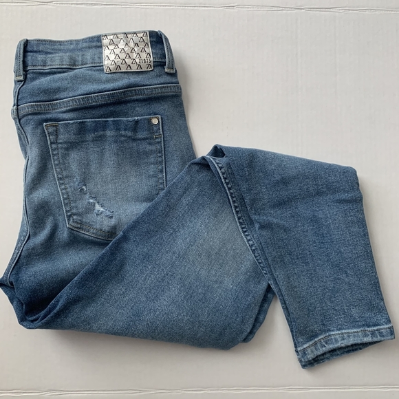 ZARA Z1975 Mid Rise Light Wash Skinny Jeans Size 6